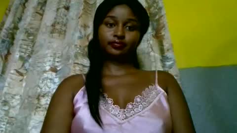 Snapshot of olinah610 chatting on 02-20-26, 08:20 olinah610 online show from 02-20-26, 08:20