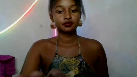 olinah610 online show from 05-25-26, 11:16