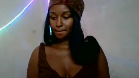 Snapshot of olinah610 chatting on 06-25-26, 07:13 olinah610 online show from 06-25-26, 07:13