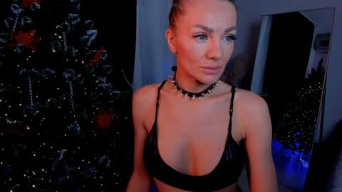 oliva_candy online show from 01-04-25, 06:19