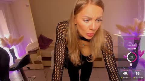 Snapshot of oliva_candy chatting on 05-25-26, 02:12 oliva_candy online show from 05-25-26, 02:12