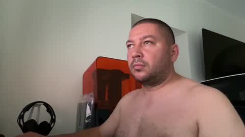 Snapshot of oliver841119 chatting on 07-01-26, 04:18 Oliver84 online show from 07-01-26, 04:18