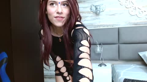 Snapshot of oliver__brown chatting on 01-06-25, 08:39 Oliver online show from 01-06-25, 08:39