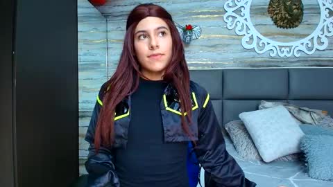 Snapshot of oliver__brown chatting on 03-01-25, 08:42 Oliver online show from 03-01-25, 08:42