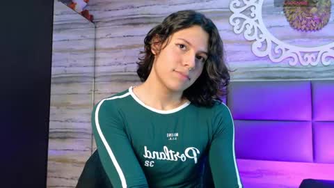 Snapshot of oliver__brown chatting on 06-05-26, 11:10 Oliver online show from 06-05-26, 11:10