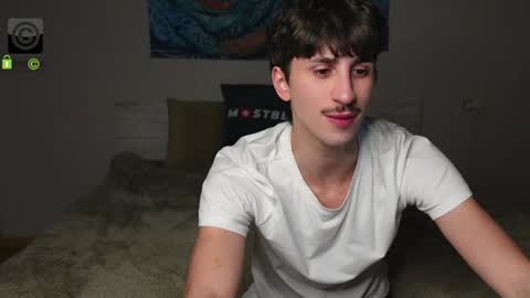 Snapshot of oliver_baker chatting on 01-24-25, 05:00 Oliver  Kaen online show from 01-24-25, 05:00