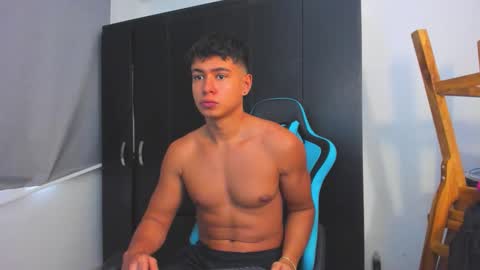 Oliver bray online show from 11-24-25, 04:07