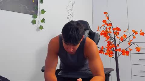 Snapshot of oliver_bray chatting on 01-13-26, 08:03 Oliver bray online show from 01-13-26, 08:03