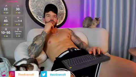 Snapshot of oliver_colt__ chatting on 06-09-26, 01:06 oliver_colt__ online show from 06-09-26, 01:06