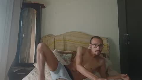 oliver_goldberg online show from 05-04-26, 01:29