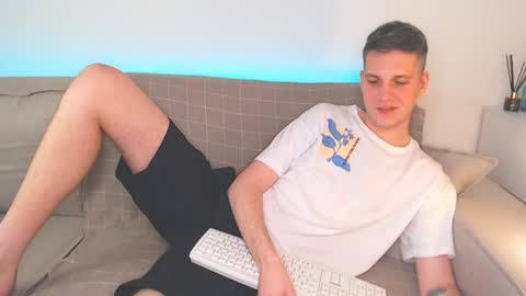 Oliver online show from 01-16-25, 06:16