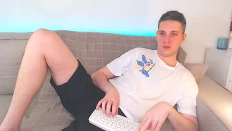 Oliver online show from 02-28-25, 10:41