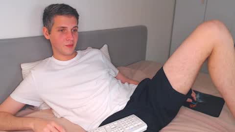 Oliver online show from 11-13-25, 06:07