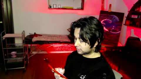 Snapshot of oliver_laid_2023 chatting on 10-20-25, 12:11 oliver_laid_2023 online show from 10-20-25, 12:11