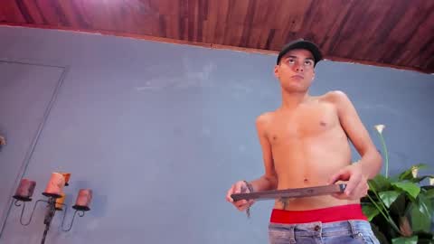 Snapshot of oliver_mejia chatting on 03-07-25, 01:20 THE MONSTER COCK OLIVER online show from 03-07-25, 01:20