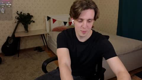 Snapshot of oliver_travis chatting on 01-20-25, 11:32 Oliver Evans online show from 01-20-25, 11:32