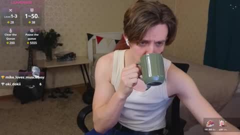 Snapshot of oliver_travis chatting on 02-28-25, 12:32 Oliver Evans online show from 02-28-25, 12:32