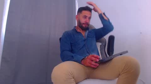 oliver online show from 01-06-25, 06:31