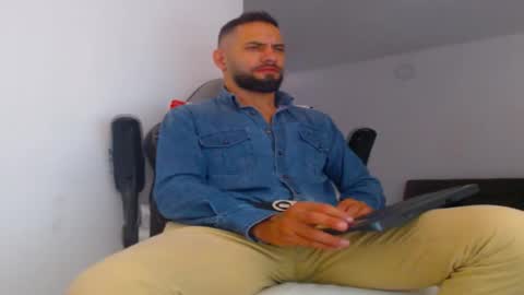 oliver online show from 09-26-25, 05:39