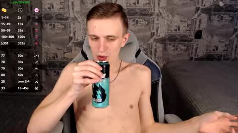 Snapshot of oliverfresh chatting on 02-10-25, 09:04 Oliver online show from 02-10-25, 09:04