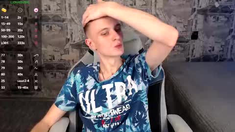 Snapshot of oliverfresh chatting on 02-18-25, 09:10 Oliver online show from 02-18-25, 09:10