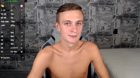 Snapshot of oliverfresh chatting on 11-17-25, 09:59 Oliver online show from 11-17-25, 09:59