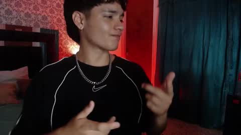 Snapshot of olivermorgan69 chatting on 01-21-25, 04:21 Oliver online show from 01-21-25, 04:21