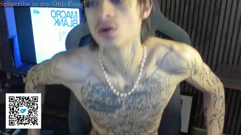 Snapshot of oliverrgroove chatting on 02-01-26, 02:26 oliverrgroove online show from 02-01-26, 02:26