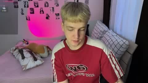 oliver online show from 12-14-25, 01:05