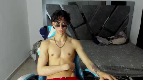 Snapshot of oliverthompson_01 chatting on 10-11-25, 07:51 oliverthompson_01 online show from 10-11-25, 07:51