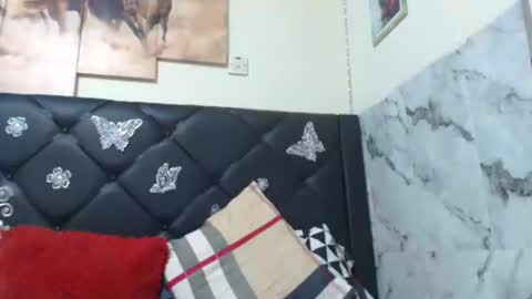 Olivia online show from 02-02-25, 12:46