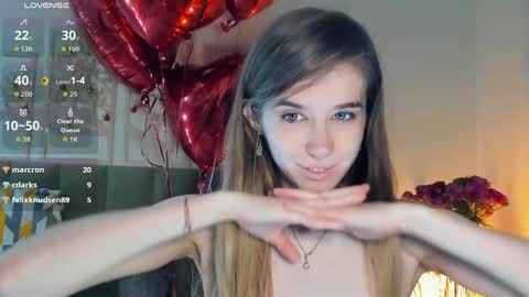 Olivia online show from 04-10-26, 04:12