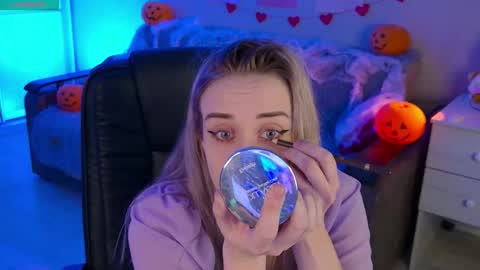 Snapshot of olivia_daze chatting on 11-03-25, 07:37 olivia_daze online show from 11-03-25, 07:37