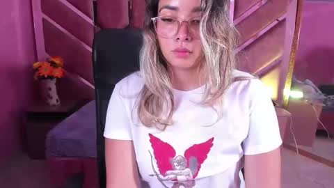  OLIVIA  online show from 04-10-26, 03:01