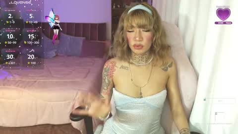 Olivia online show from 11-13-25, 02:21