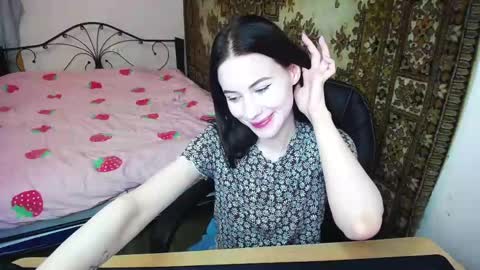 Snapshot of olivia_graceee chatting on 05-17-26, 10:00 olivia_graceee online show from 05-17-26, 10:00