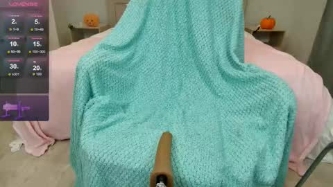 Olivia Hi guys Follow me  online show from 11-03-25, 12:13