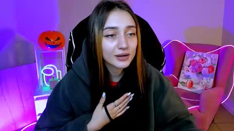 Snapshot of olivia_norton_ chatting on 10-24-25, 01:29 olivia_norton_ online show from 10-24-25, 01:29