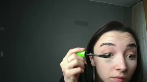 Snapshot of olivia_oliv chatting on 02-28-25, 07:26 Olivia online show from 02-28-25, 07:26