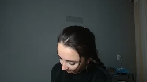 Snapshot of olivia_oliv chatting on 11-04-25, 01:43 Olivia online show from 11-04-25, 01:43