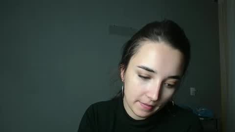 Snapshot of olivia_oliv chatting on 11-26-25, 01:34 Olivia online show from 11-26-25, 01:34