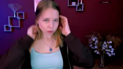 Sweet Olivia online show from 03-23-26, 08:40