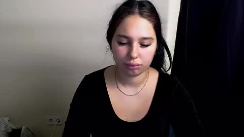 Olivia online show from 11-03-25, 04:14