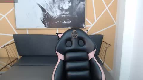 Olivia online show from 02-05-26, 08:13