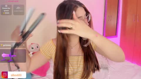 Snapshot of olivia_s19 chatting on 12-02-24, 04:09 olivia_s19 online show from 12-02-24, 04:09