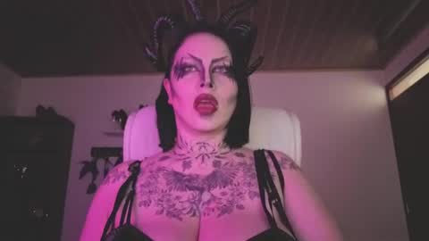   online show from 11-04-25, 12:48