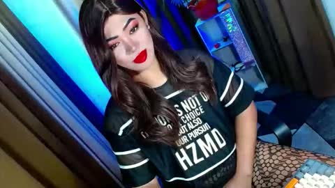 Miss OLIVIA online show from 10-28-25, 03:36