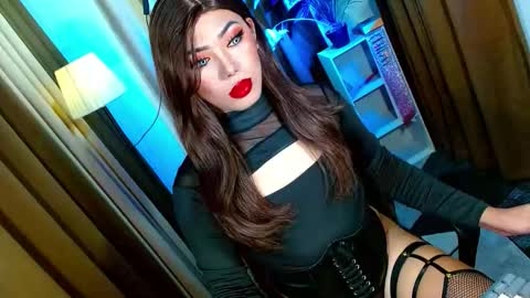 Miss OLIVIA online show from 11-07-25, 08:58