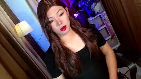 Miss OLIVIA online show from 11-14-25, 04:38