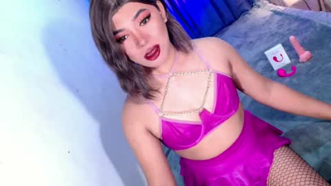 Miss OLIVIA online show from 06-21-26, 01:41